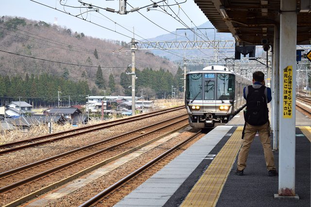 姫路行の新快速電車