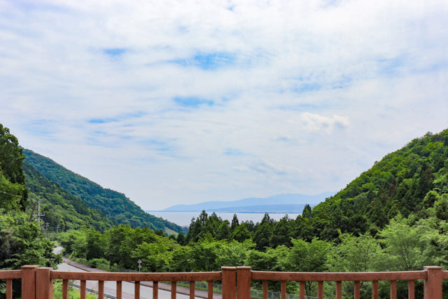 『道の駅マキノ追坂峠』から琵琶湖を一望