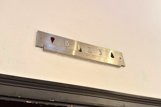 エレベーターサイン