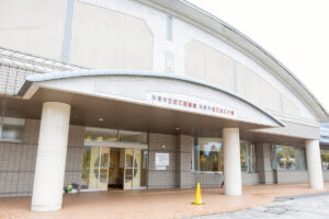米原市立近江図書館