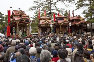 長浜八幡宮に集まる山車