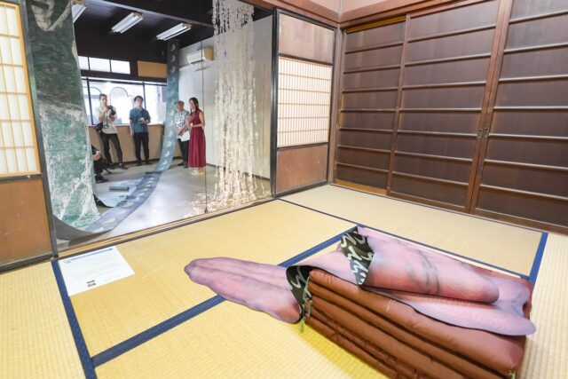 元金物店に飾られた野尻さんの作品
